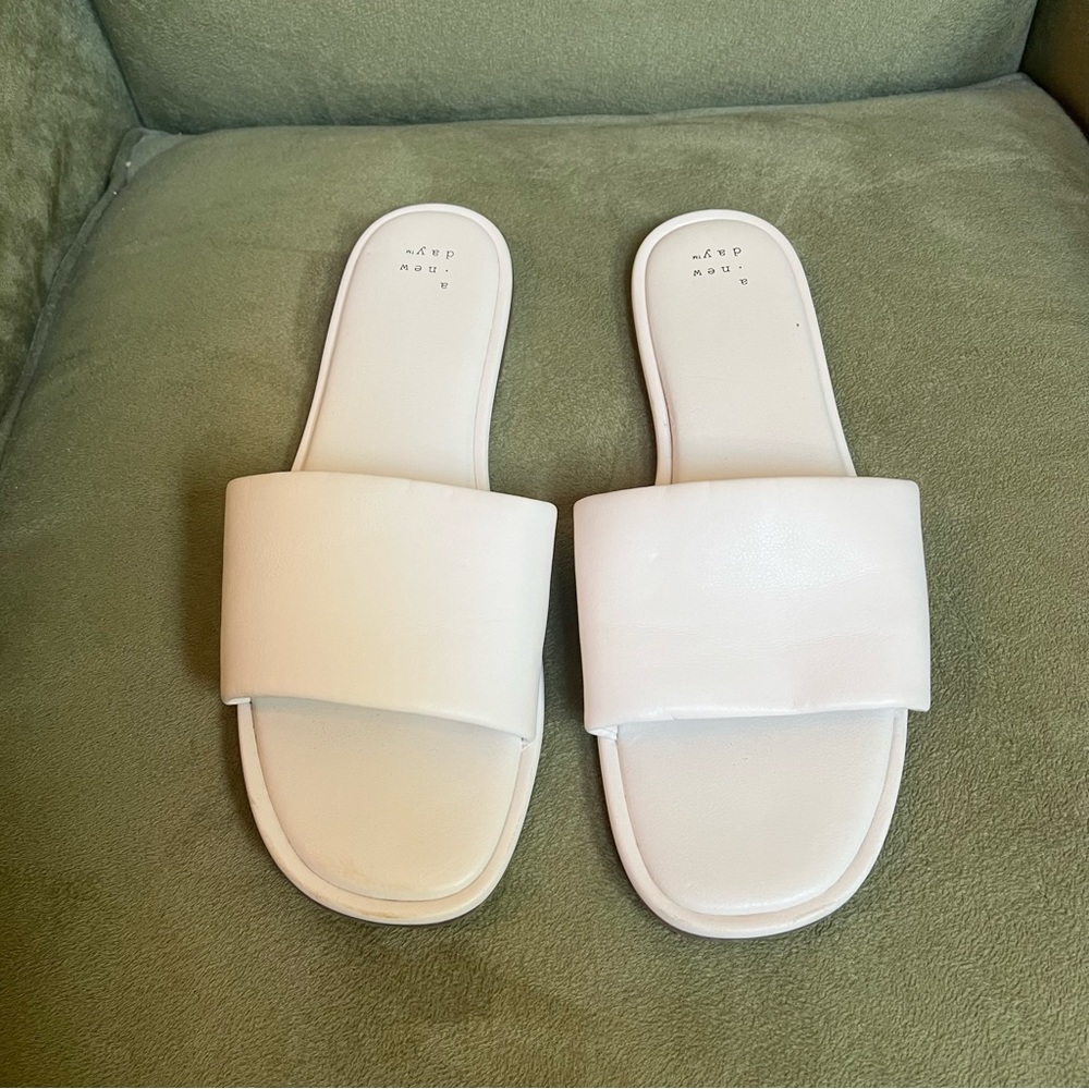 A new day Lulu Slide Sandals Size 10